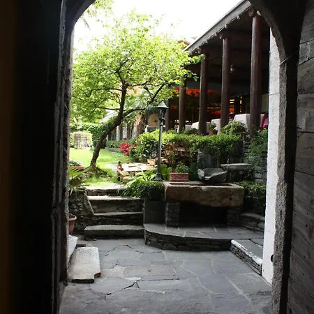 阿布鲁阿布鲁安焦利餐厅酒店