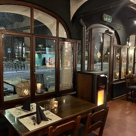 阿布鲁阿布鲁安焦利餐厅酒店 酒店